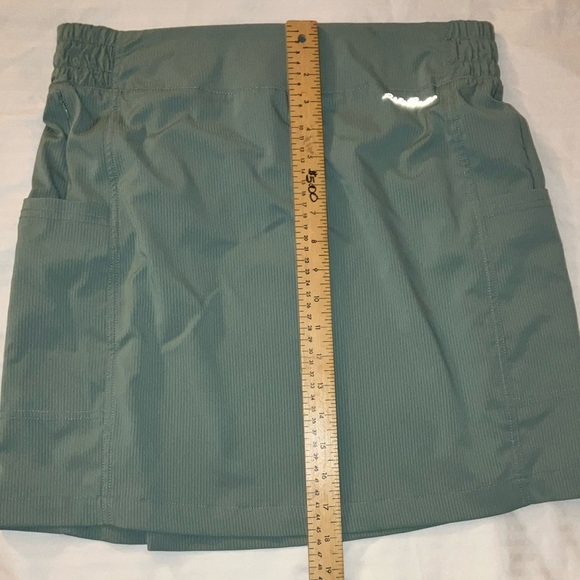 Eddie Bauer large women’s light Green Skirt with zip Pocket and cargo pockets - Picture 10 of 12